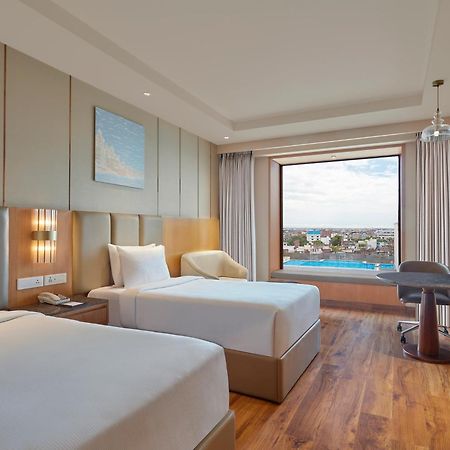 Doubletree By Hilton Varanasi Exterior foto