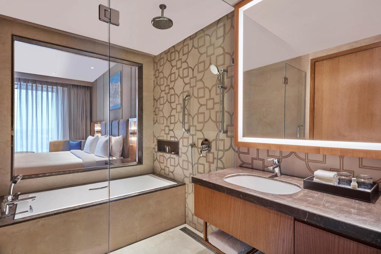 Doubletree By Hilton Varanasi Exterior foto