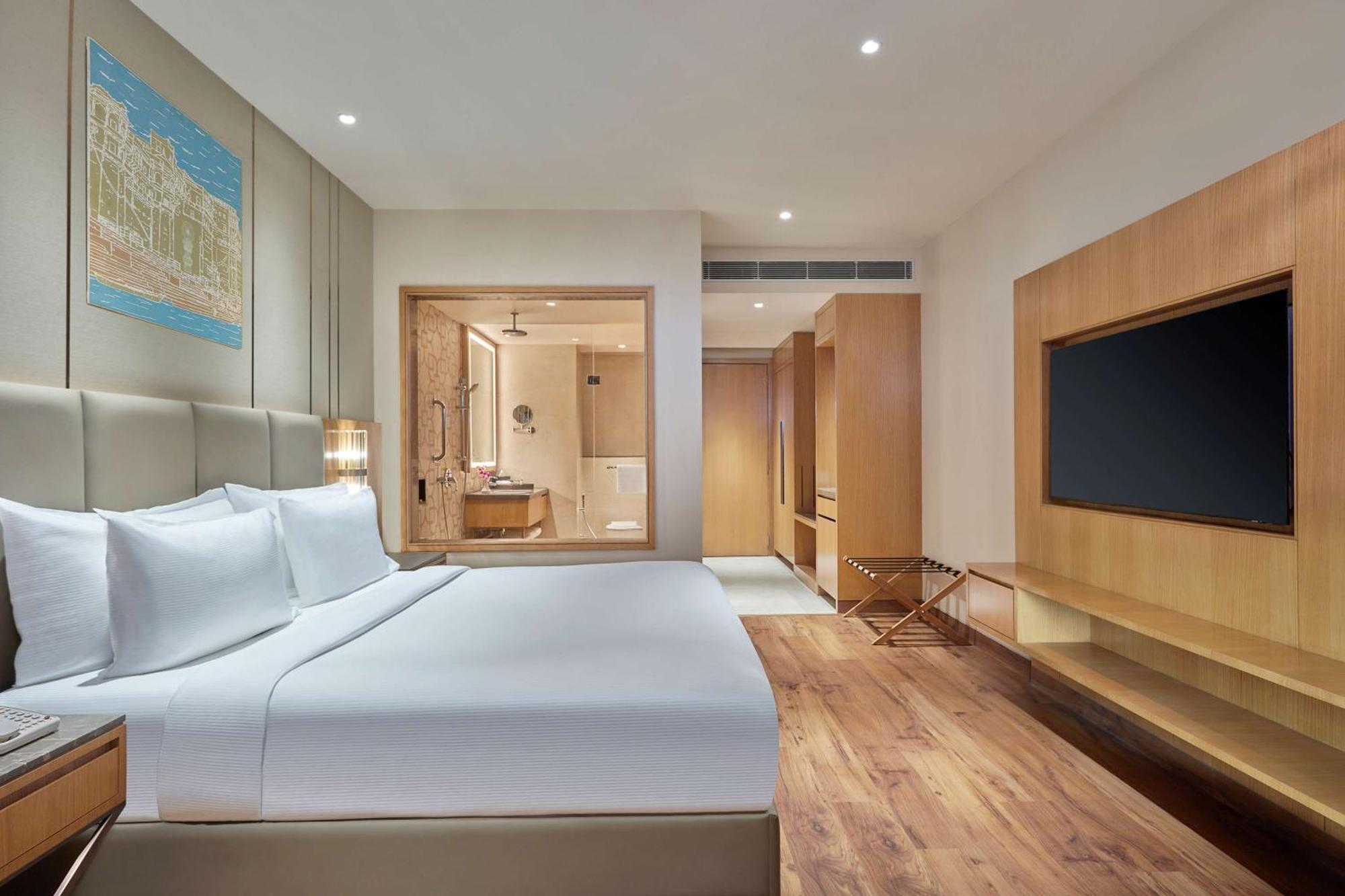 Doubletree By Hilton Varanasi Exterior foto