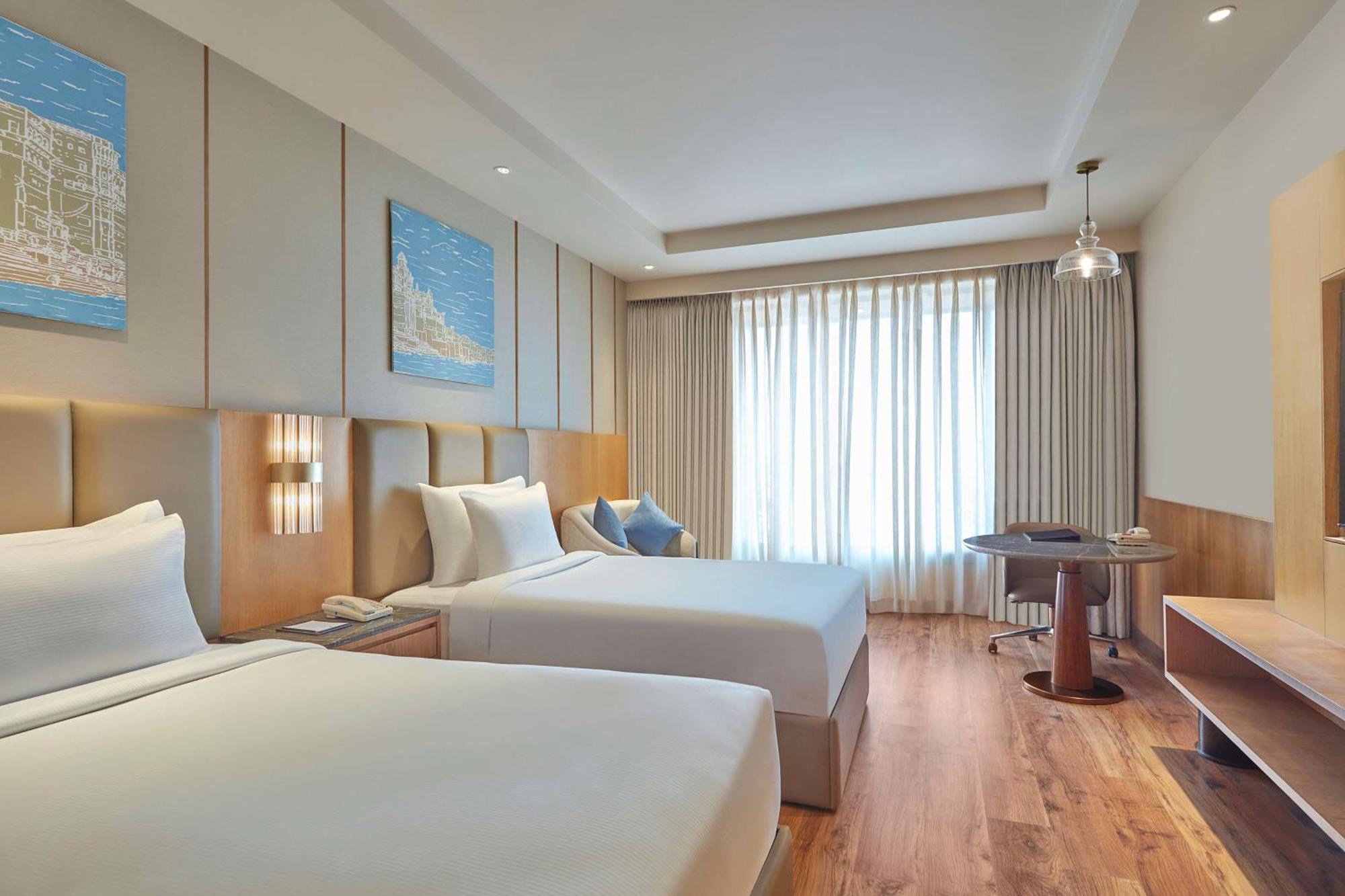 Doubletree By Hilton Varanasi Exterior foto